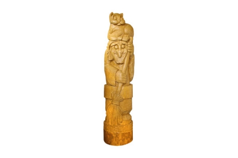 Деревянная фигура "Баба Яга с котом"